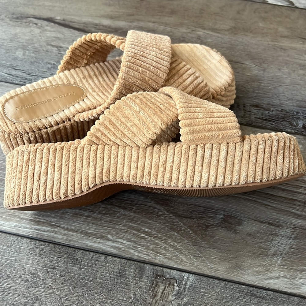 Slip ons - Picture 2 of 2